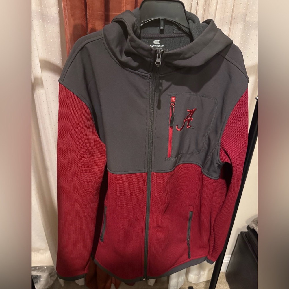 Colosseum Alabama Crimson Tide Black and Red Hooded Jacket - used